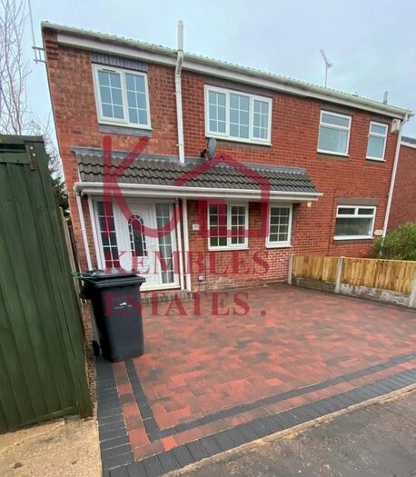 3 Bedroom Semi-Detached House To Rent In Aldcliffe Crescent, Balby, Doncaster, DN4