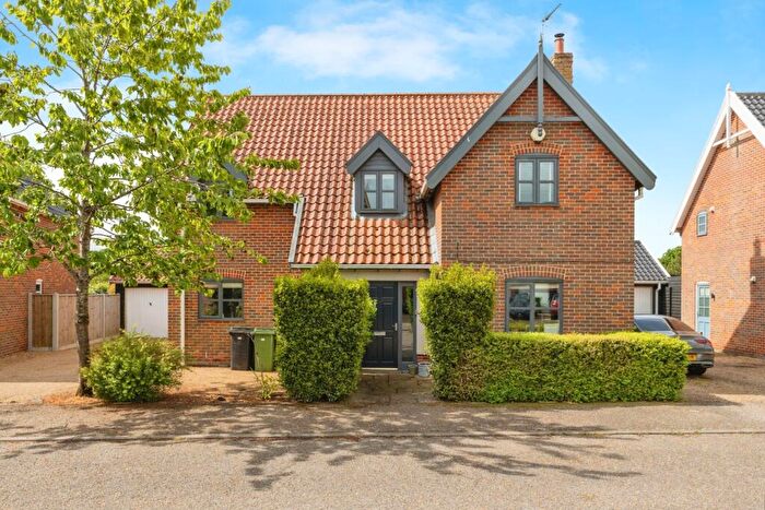 4 Bedroom Detached House For Sale In Diamond Close, Winfarthing, Diss, Norfolk, IP22