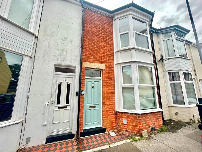 2 Bedroom Terraced House To Rent In Highland Road, Weymouth, DT4