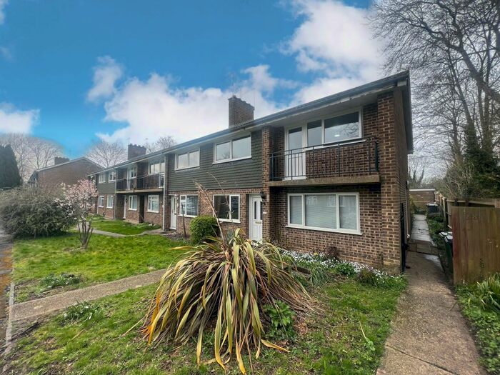 2 Bedroom Maisonette To Rent In Bliss Close, Basingstoke, RG22