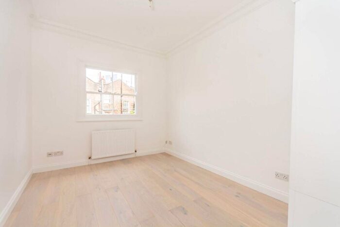 2 Bedroom Flat To Rent In Belgrave Gardens, St John's Wood, London, NW8