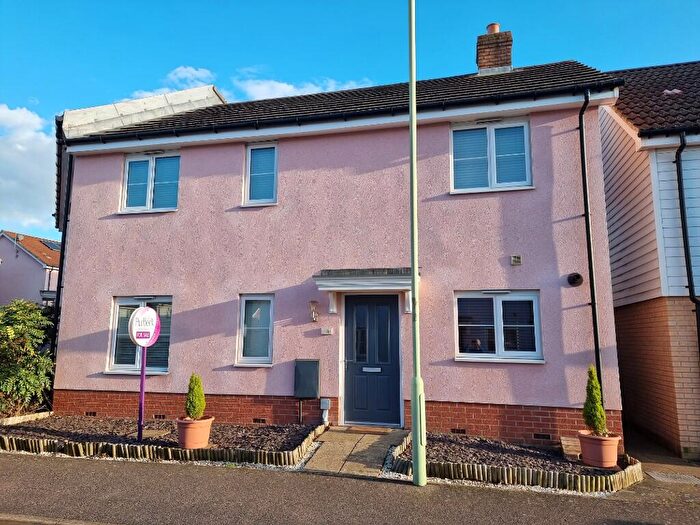 2 Bedroom End Of Terrace House For Sale In Buzzard Rise, IP14