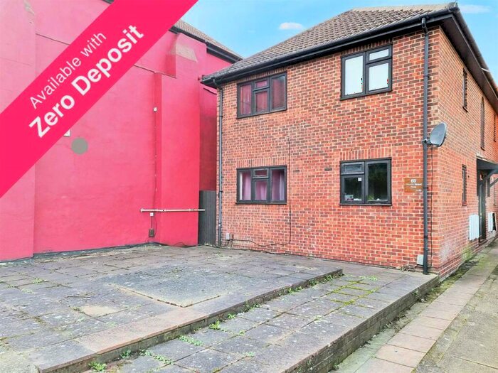 Flat To Rent In Church Street, Gillingham, ME7