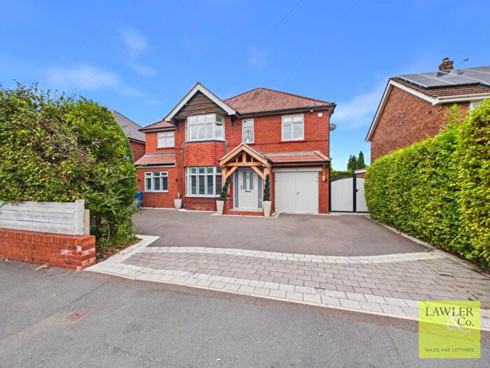 4 Bedroom Detached House For Sale In Avondale Avenue, Hazel Grove, Stockport, Cheshire, SK7
