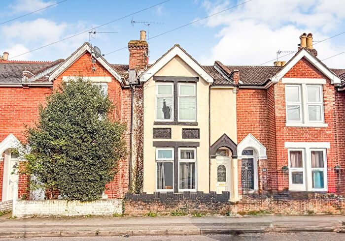 5 Bedroom Terraced House For Sale In Dutton Lane, Eastleigh, Hampshire, SO50