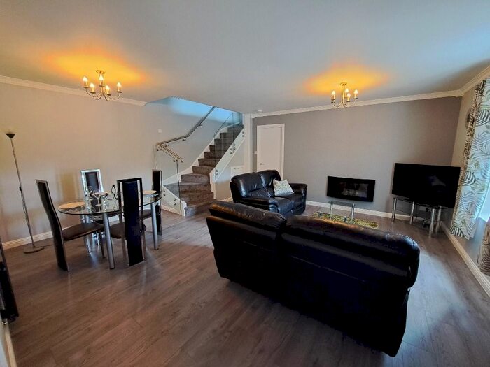 3 Bedroom Maisonette To Rent In Fonthill Avenue, Ferryhill, Aberdeen, AB11