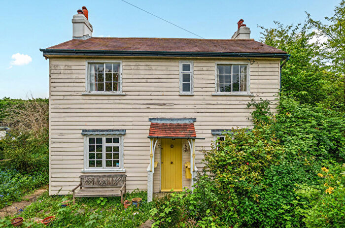 2 Bedroom Detached House For Sale In The Avenue, Keston, Kent, BR2