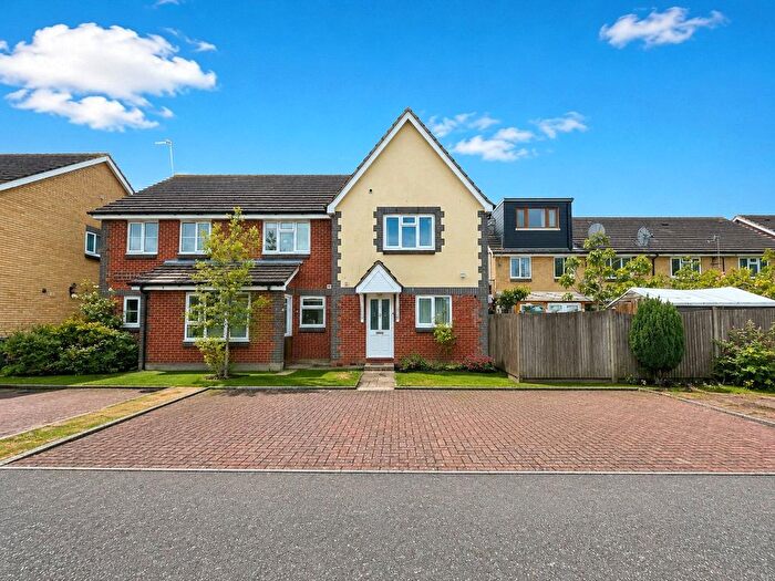 3 Bedroom Semi-Detached House To Rent In Pankhurst Close, Isleworth, Greater London, TW7