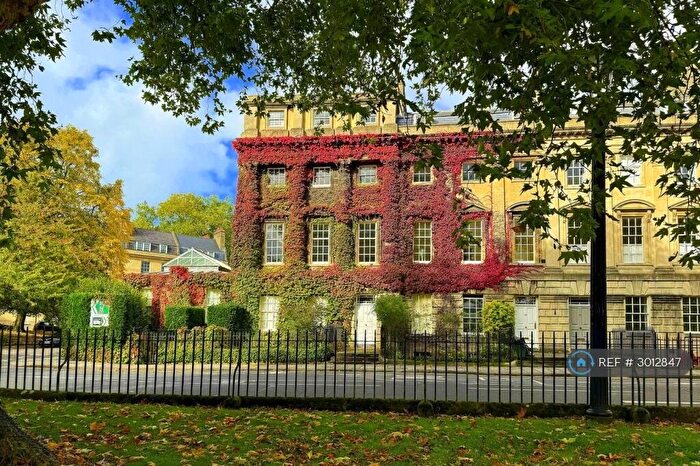 3 Bedroom Maisonette To Rent In Queen Square, Bath, BA1