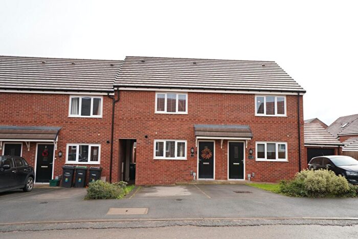 3 Bedroom Semi-Detached House For Sale In Inger Drive, Gedling, NG4