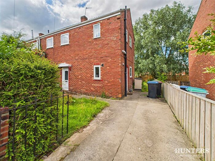3 Bedroom Semi-detached House For Sale In Derby Crescent, Consett, DH8