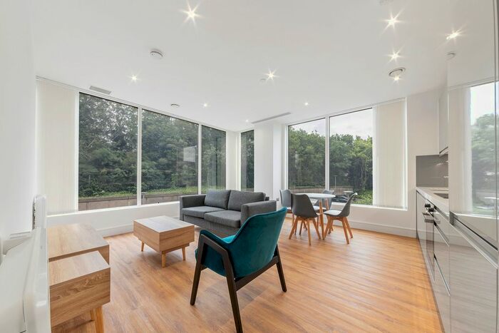 2 Bedroom Flat To Rent In Westgate House, West Gate, London, W5