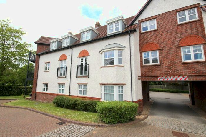 2 Bedroom Apartment To Rent In Ascot Drive, Letchworth Garden City, SG6