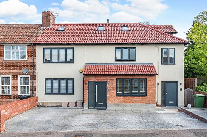 2 Bedroom Flat To Rent In Framlingham Crescent, Mottingham, SE9