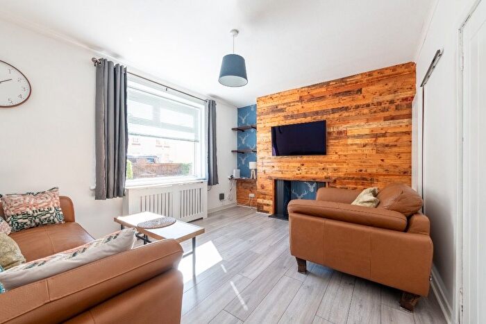 2 Bedroom Flat To Rent In Stenhouse Avenue West, Stenhouse, Edinburgh, EH11