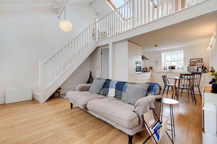 2 Bedroom Flat For Sale In Kings Cross Road, King's Cross, London, WC1X