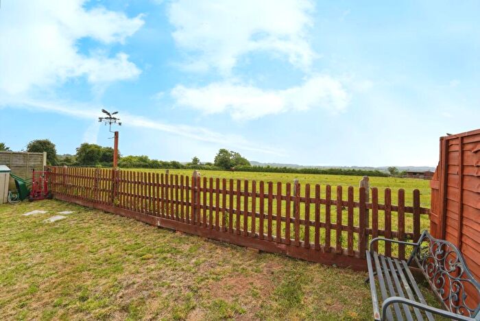3 Bedroom Bungalow For Sale In Deerhurst Road, Apperley, Gloucester, Gloucestershire, GL19
