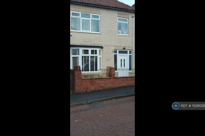 3 Bedroom Semi-Detached House To Rent In Clement Street, Gateshead, NE9