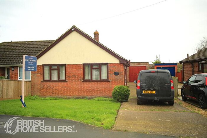 2 Bedroom Bungalow For Sale In Golf Road, Mablethorpe, Lincolnshire, LN12