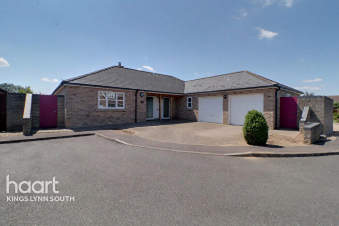 3 Bedroom Detached Bungalow For Sale In Orchard Way, Downham Market, PE38