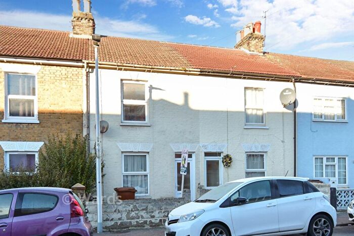 2 Bedroom Terraced House For Sale In Victoria Street, Gillingham, Kent, ME7