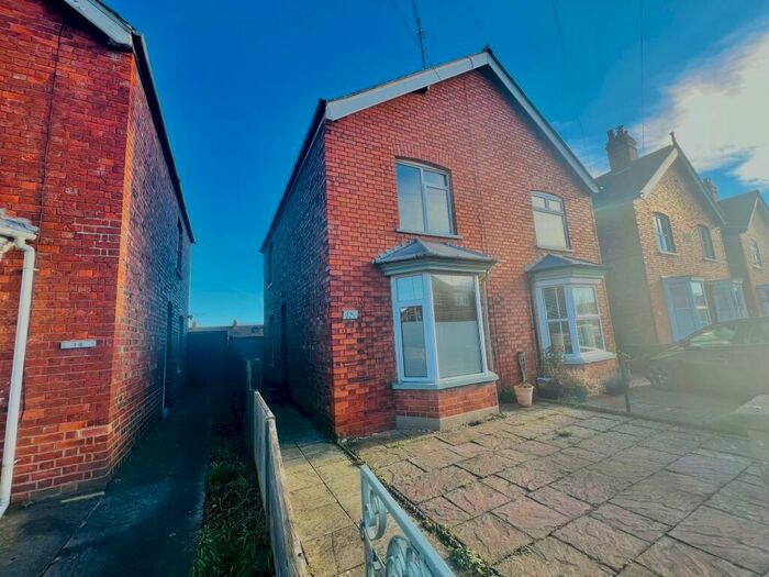 2 Bedroom House To Rent In Doughty Street, Stamford, PE9