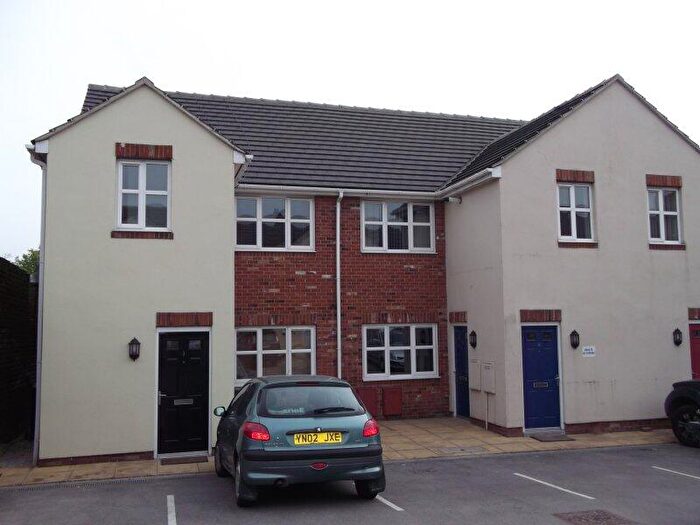 2 Bedroom Apartment To Rent In Pepper Tree Court, Hoyland, S74