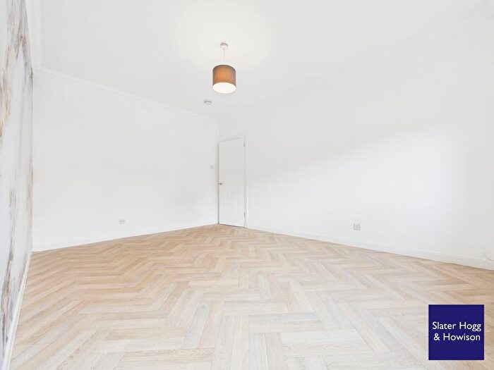 3 Bedroom Flat To Rent In West Mains Road, East Kilbride, G74