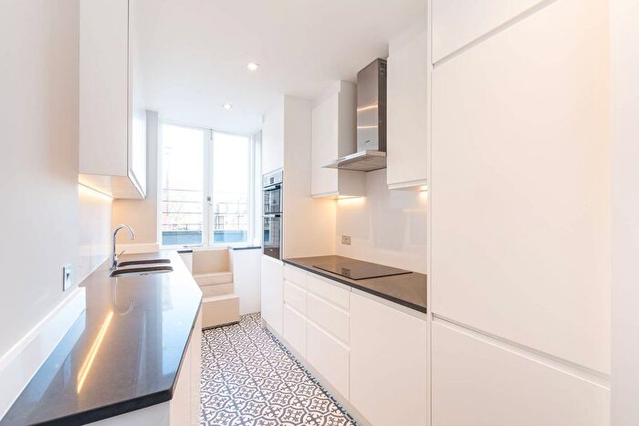 2 Bedroom Flat For Sale In Durham Place, Chelsea, London, SW3