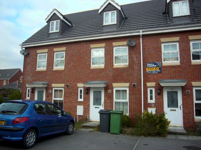 3 Bedroom Town House To Rent In Armoury Drive, CF14