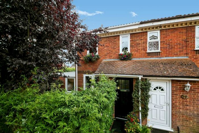 2 Bedroom End Of Terrace House For Sale In Burch Close, King's Lynn, PE30