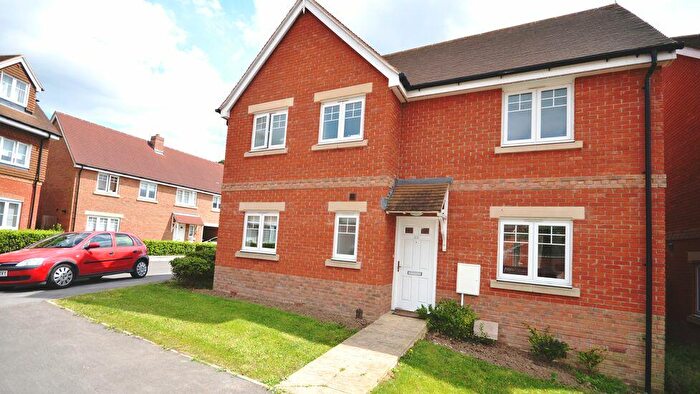 3 Bedroom Detached House To Rent In Carina Drive, RG40