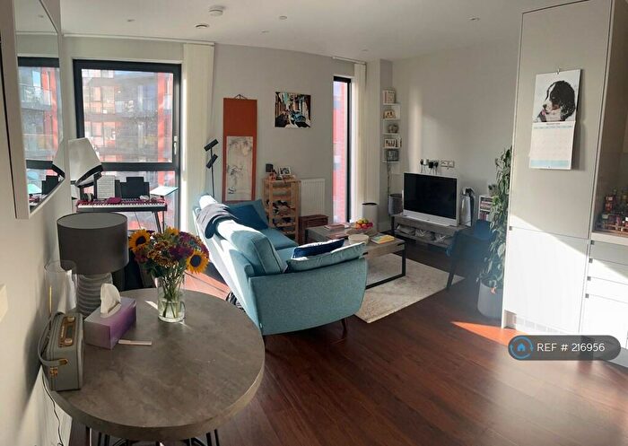 1 Bedroom Flat To Rent In Silvocea Way, London, E14