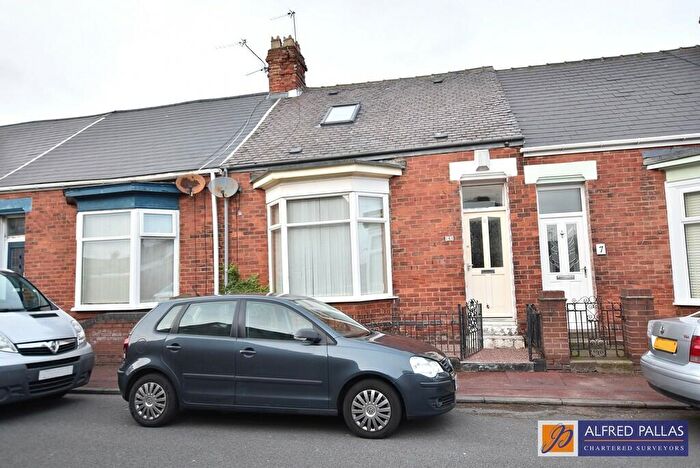 2 Bedroom Terraced Bungalow For Sale In Stranton Terrace, Roker, SR6