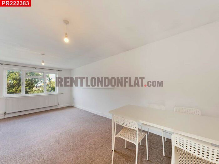 2 Bedroom House To Rent In Seymer Road, Romford, &#; Bedrooms House, RM1