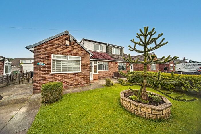 3 Bedroom Semi-detached Bungalow For Sale In Kenilworth Drive, Hindley Green, WN2