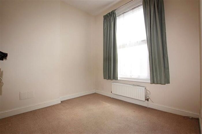 1 Bedroom Flat To Rent In Church Road, Hendon, NW4