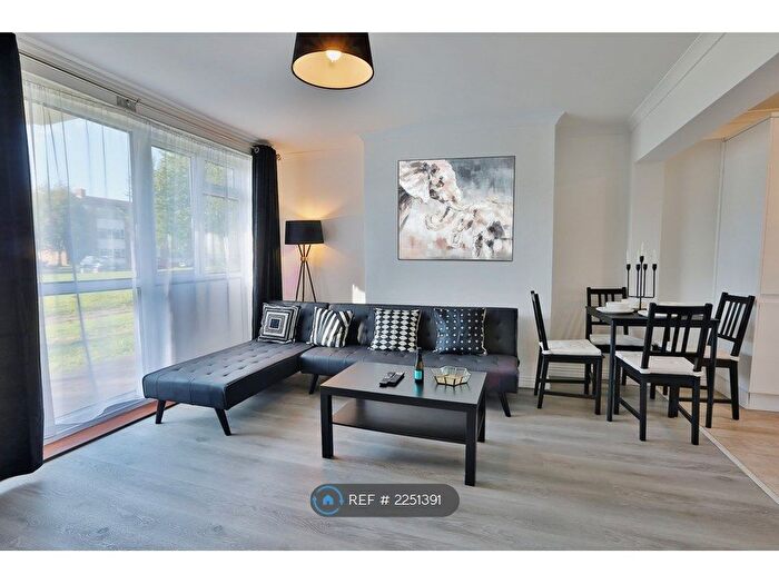 2 Bedroom Flat To Rent In Croxley Green, Rickmansworth, WD3