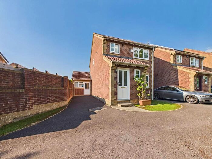 3 Bedroom Link Detached House For Sale In Bakers Ground, Stoke Gifford, Bristol, Gloucestershire, BS34