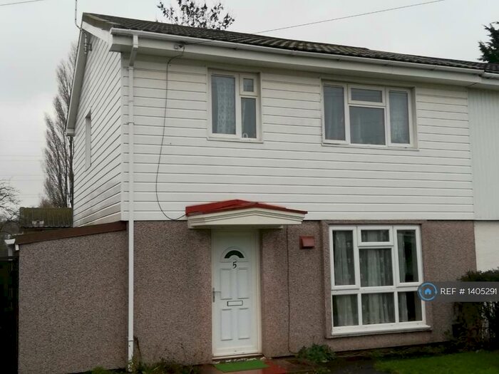 5 Bedroom Semi-Detached House To Rent In Founder Close, Coventry, CV4