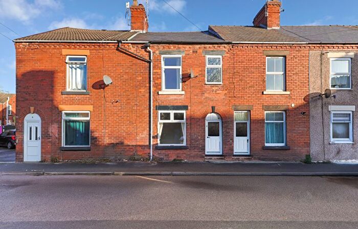 2 Bedroom Terraced House For Sale In New Street, Chesterfield, S40