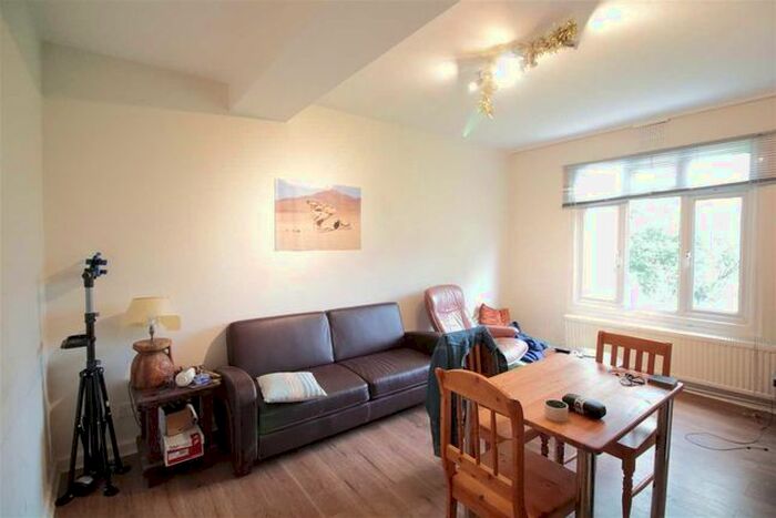 3 Bedroom Maisonette To Rent In Brixton Hill Court, Brixton Hill, Brixton, SW2