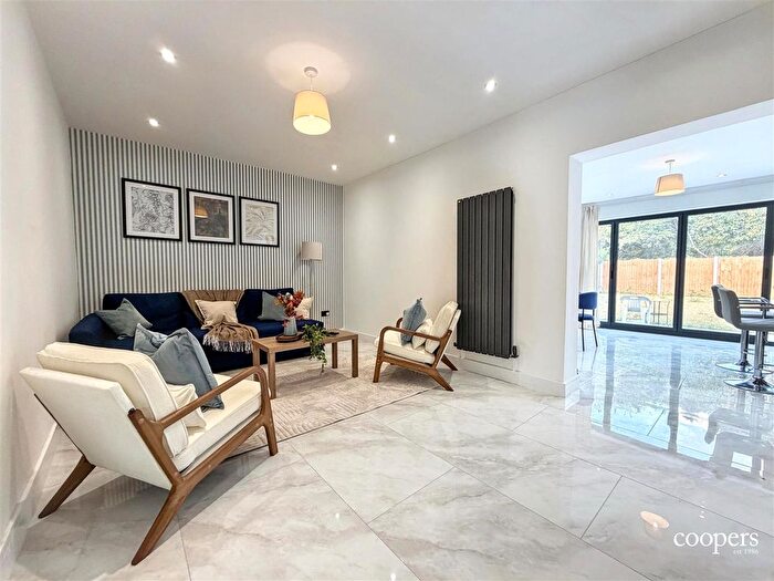 5 Bedroom Detached Bungalow To Rent In Linden Avenue, Ruislip, HA4