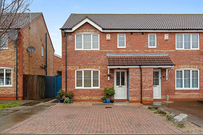 3 Bedroom End Of Terrace House For Sale In Farmhouse Mews, New Waltham, DN36