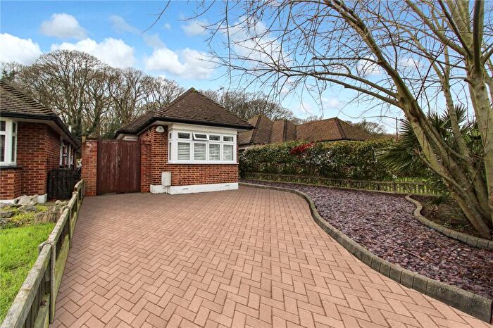 3 Bedroom Bungalow For Sale In Woodside, Leigh-on-Sea, Essex, SS9