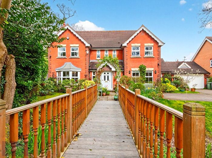 6 Bedroom Detached House For Sale In Avenbury Drive, Solihull, B91