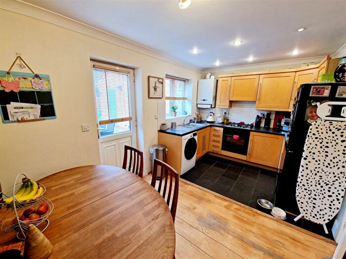 3 Bedroom Semi-Detached House To Rent In Lyvelly Gardens, Peterborough, PE1