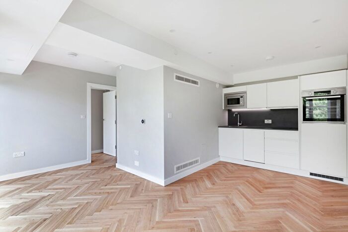 1 Bedroom Flat To Rent In Clapham Common North Side, London, SW4