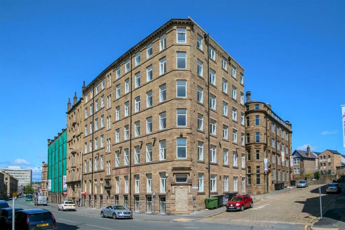 2 Bedroom Apartment To Rent In Sunbridge Road, Bradford, BD1