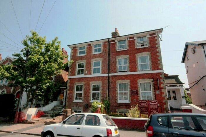 1 Bedroom Flat To Rent In - Russell Street, Reading, RG1
